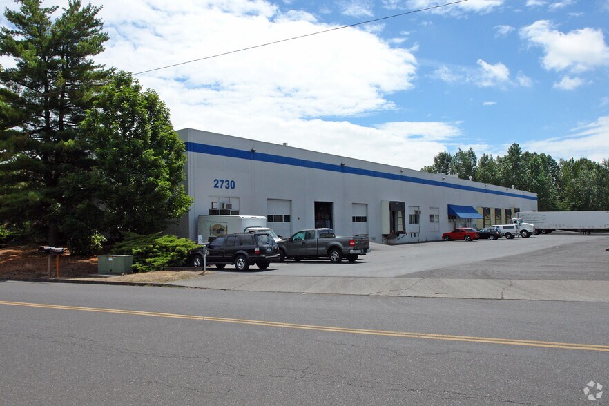 More Photos Of 2730 NE Riverside Way, Portland Warehouse For Lease