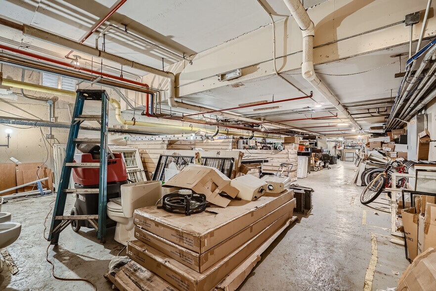 More Photos Of 715 Kipling St, Lakewood Hotel For Sale