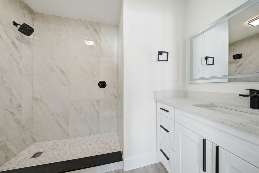 More Photos Of 2051 1st Ave N, Saint Petersburg Office Residential For Sale