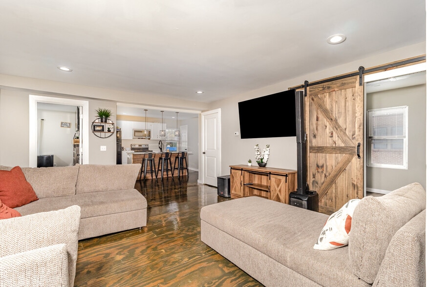 More Photos Of 6603 Dixie Hwy, Florence Freestanding For Sale