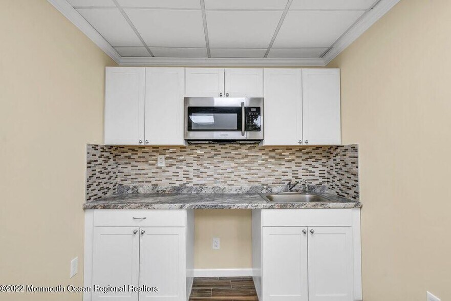 More Photos Of 445 Brick Blvd, Brick Medical For Lease