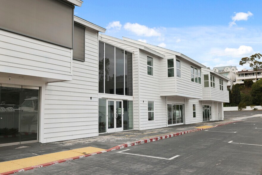 More Photos Of 2244 W Coast Hwy, Newport Beach Office For Lease
