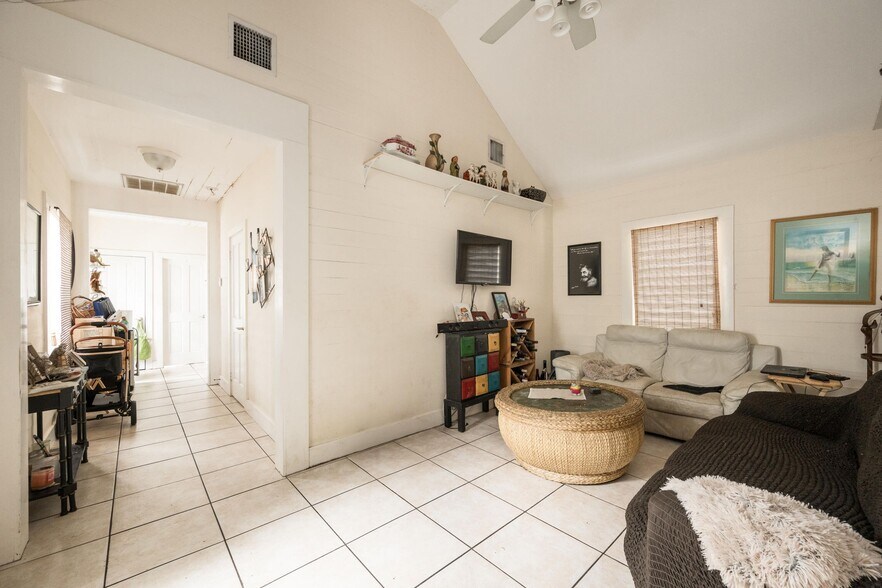 More Photos Of 1213 Eliza St, Key West Multifamily For Sale