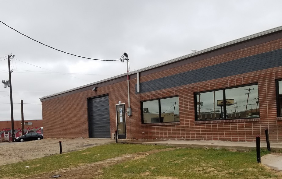 Primary Photo Of 3888-3890 Forest St, Denver Warehouse For Lease