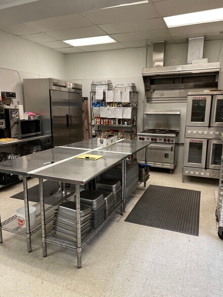 More Photos Of 109-111 S Main St, Irving Restaurant For Sale