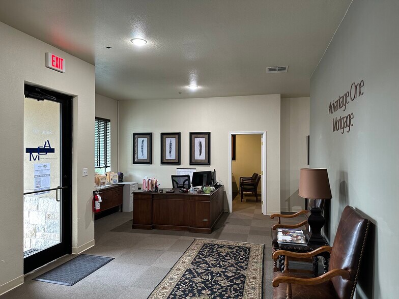 More Photos Of 1907 Cypress Creek Rd, Cedar Park Office For Sale