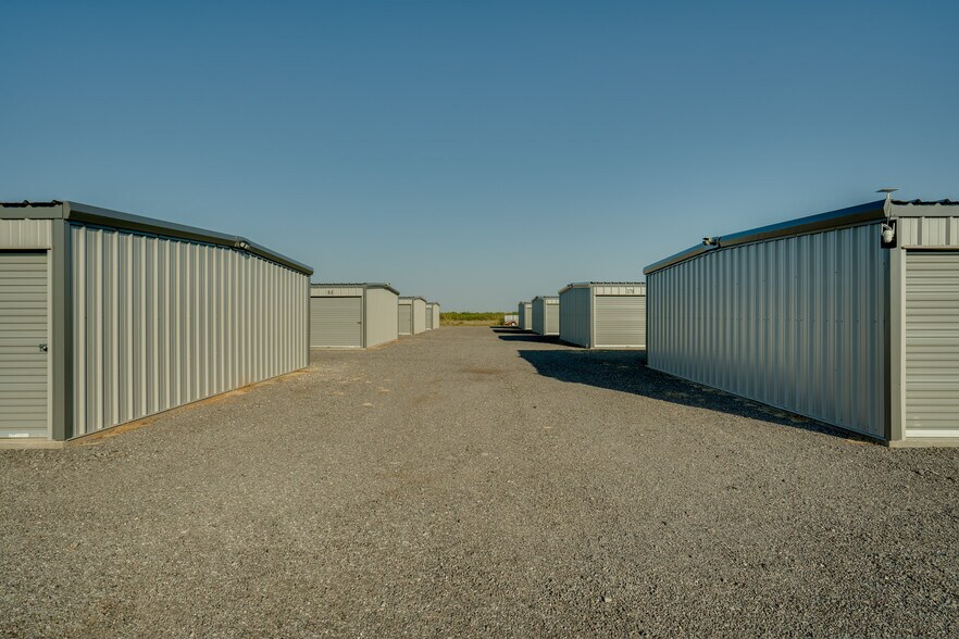 More Photos Of 201 Rathgeber, Wichita Falls Self Storage For Sale