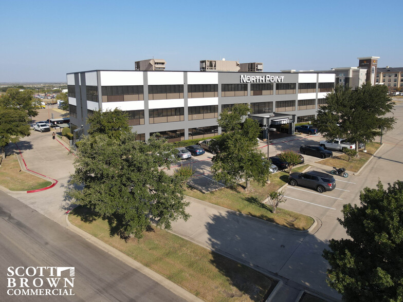 Primary Photo Of 4401 N Interstate 35, Denton Medical For Lease