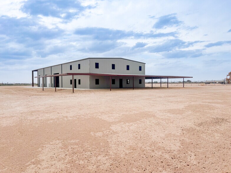 More Photos Of 4601 E County Road 128, Midland Warehouse For Lease