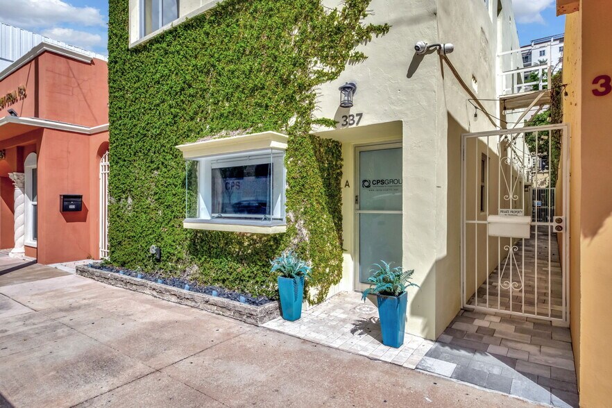 More Photos Of 337 Alcazar Ave, Coral Gables Office For Lease