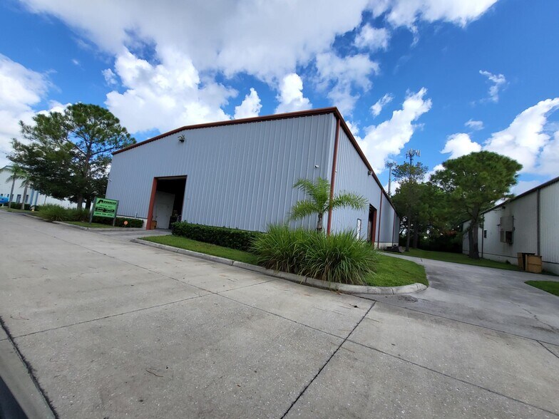 More Photos Of 1915 60th Pl E, Bradenton Industrial For Sale
