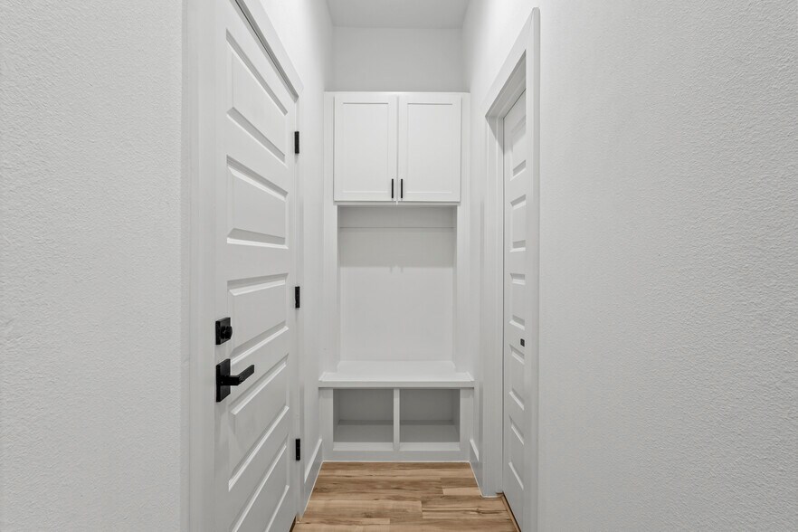 More Photos Of 5027 Colonial Ave, Dallas Apartments For Sale