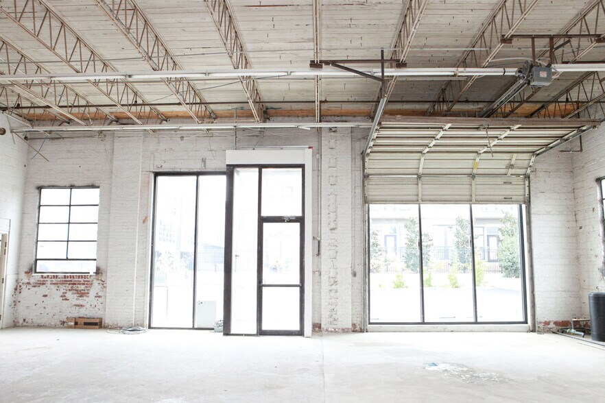 More Photos Of 222 S Kenosha Ave, Tulsa Storefront Retail Office For Lease