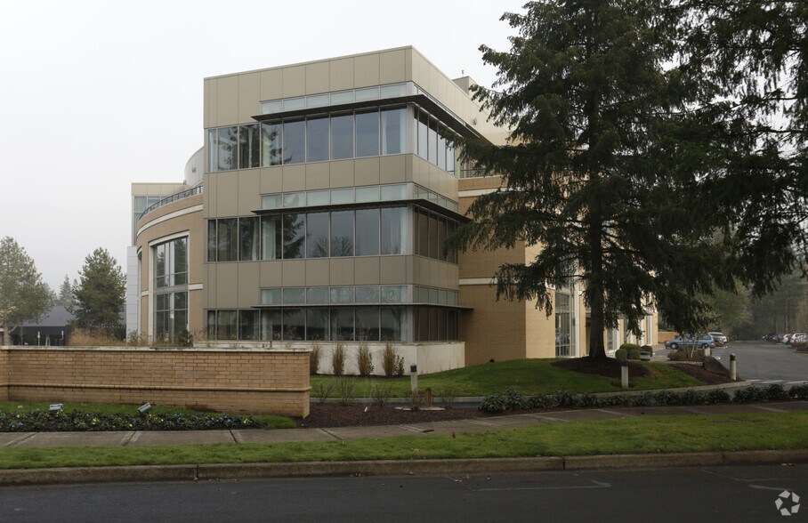 More Photos Of 5505 NE Moore Ct, Hillsboro Office For Sale