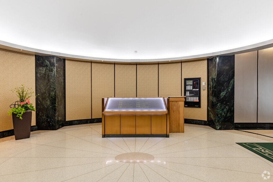 More Photos Of 70 E Lake St, Chicago Office For Sale