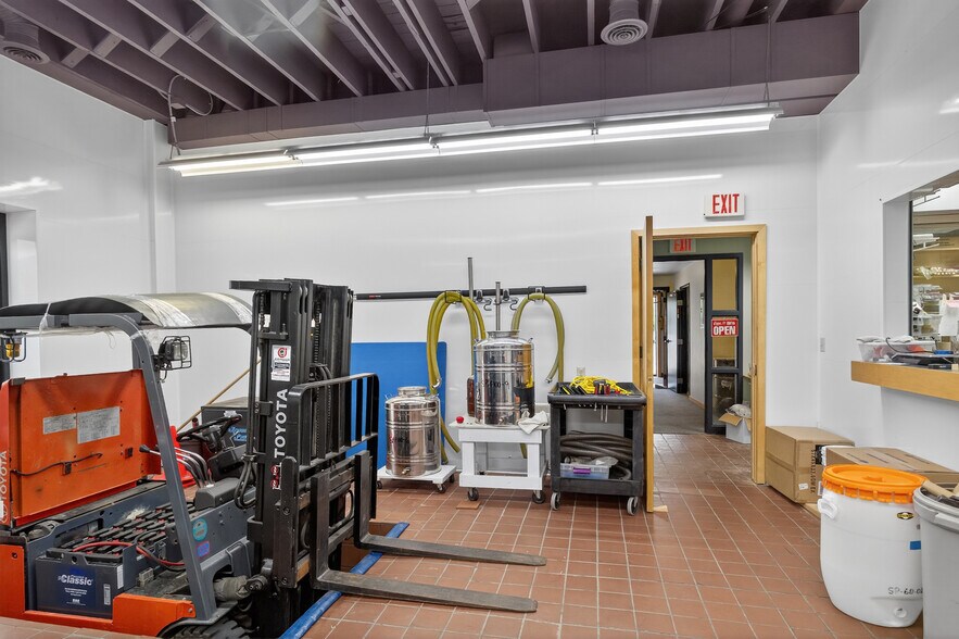 More Photos Of 1201 Water St, Stevens Point Storefront Retail Office For Sale