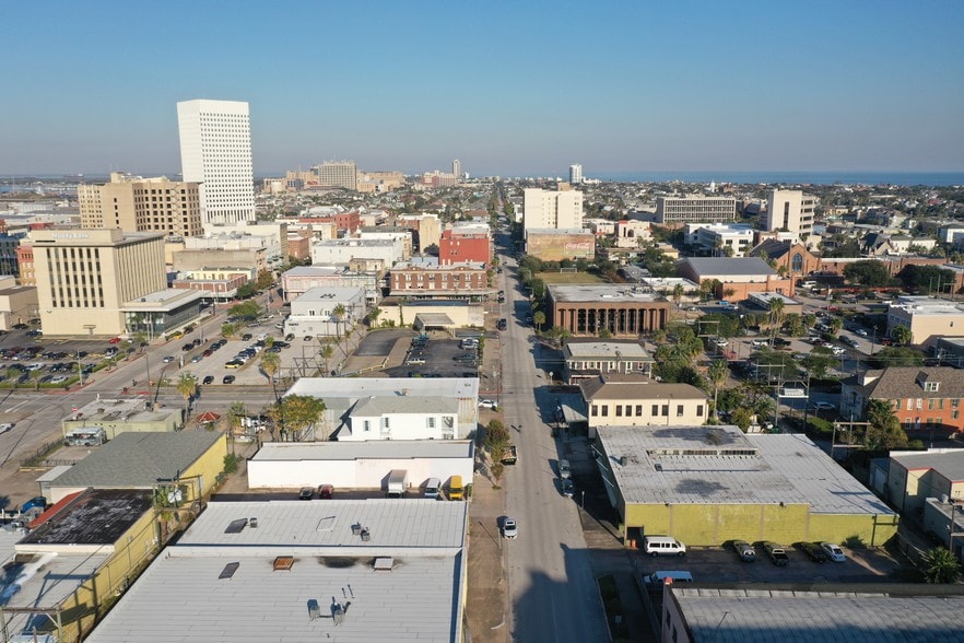 More Photos Of 2415 Church St, Galveston Light Distribution For Lease