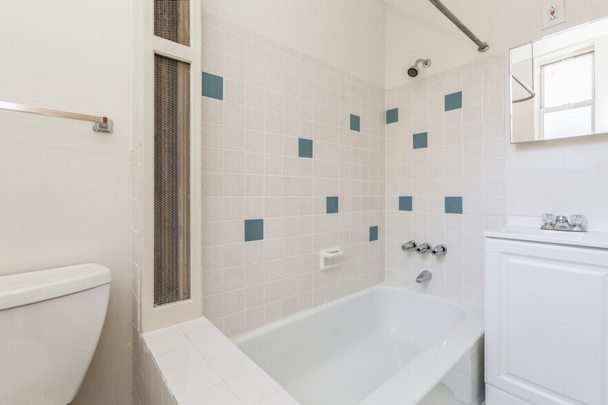 More Photos Of 4132 53rd St, Woodside Apartments For Sale