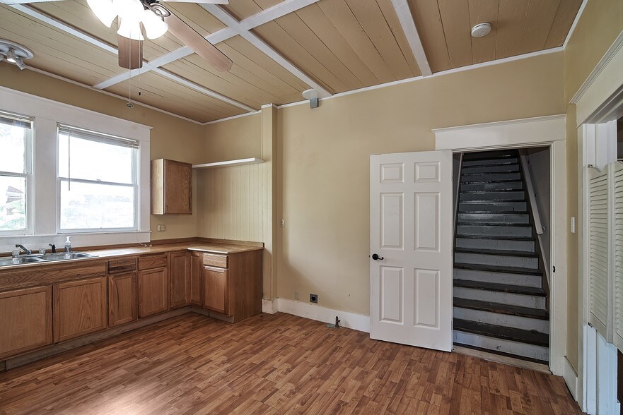 More Photos Of 1008 S Rock St, Georgetown Office Residential For Sale