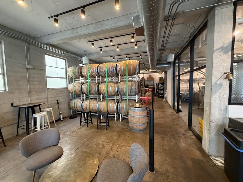 More Photos Of 700 E Broadway, Long Beach Restaurant For Lease