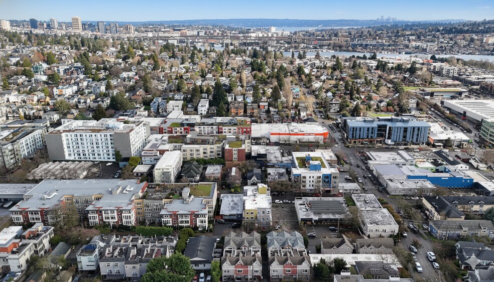 More Photos Of 3625 Woodland Park Ave N, Seattle Office For Sale