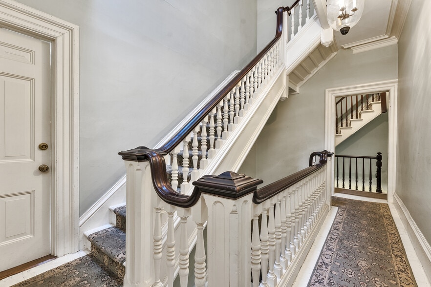 More Photos Of 453 Angell St, Providence Apartments For Sale