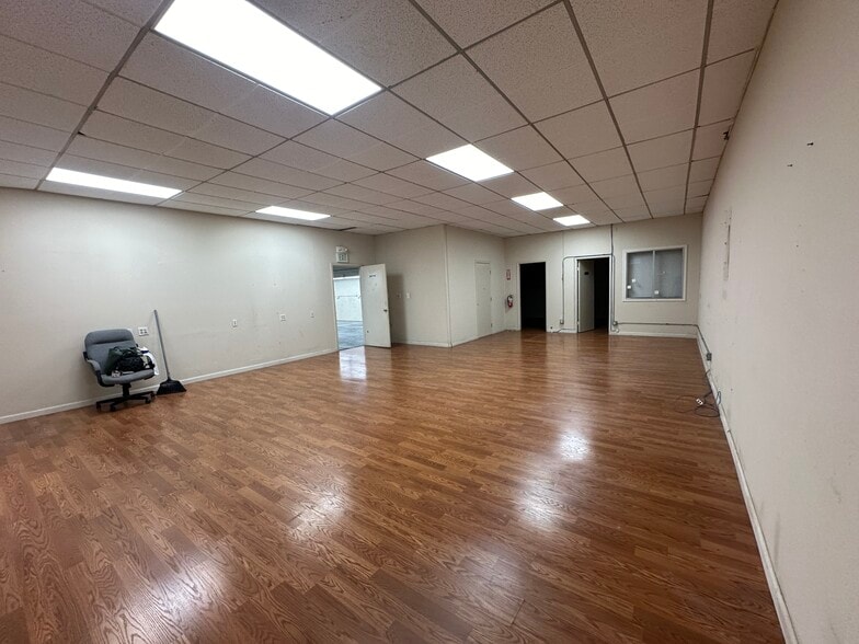 More Photos Of 70 Elmira St, San Francisco Warehouse For Lease