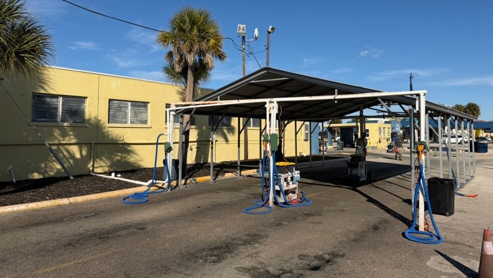 More Photos Of 700 Tamiami Trl S, Venice Carwash For Sale