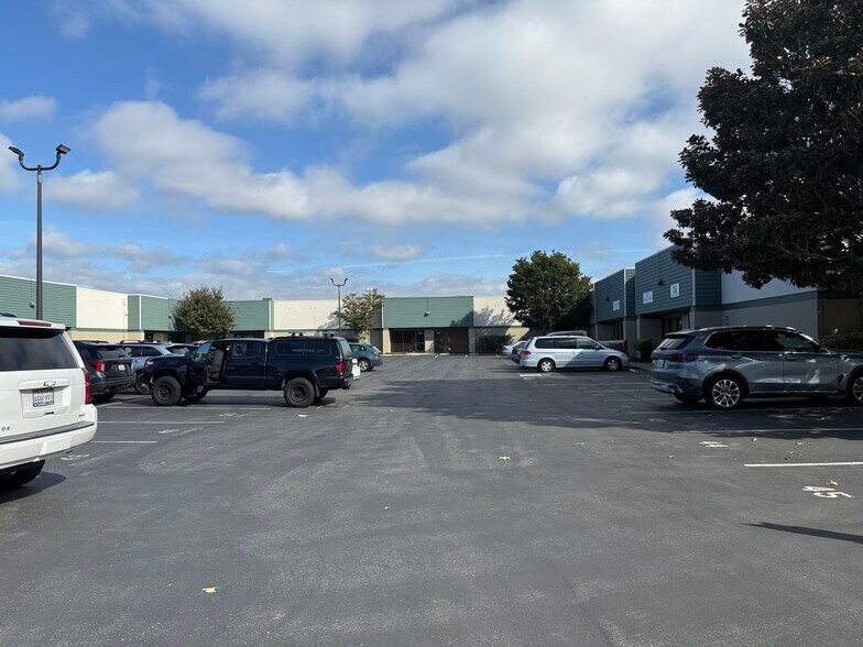 More Photos Of 2982 Teagarden St, San Leandro Warehouse For Sale