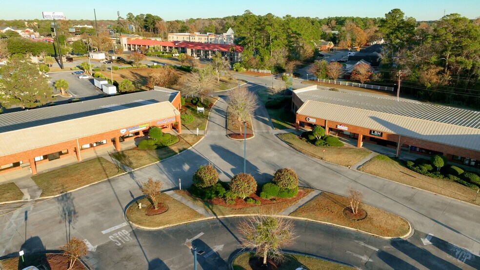 Primary Photo Of 11 Gateway Blvd S, Savannah Unknown For Lease