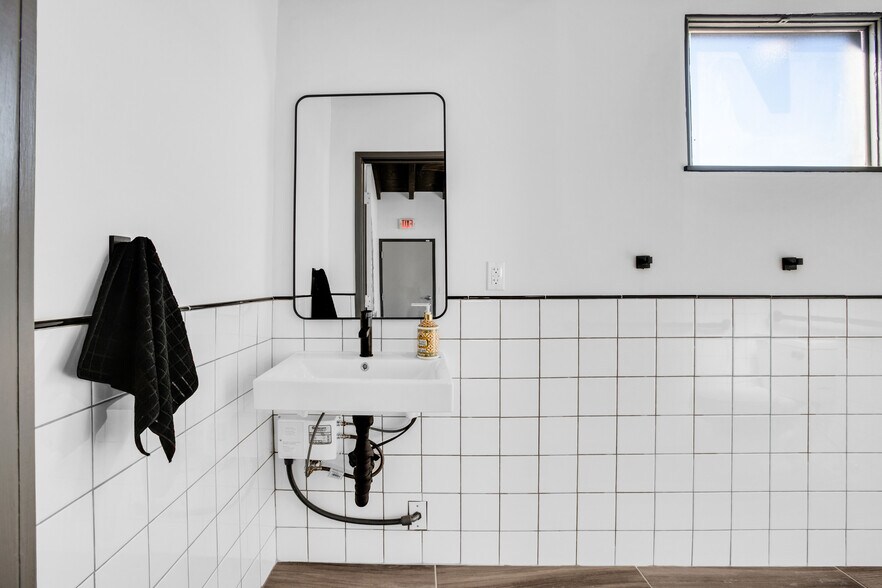 More Photos Of 5770 Adobe Rd, Twentynine Palms Freestanding For Sale