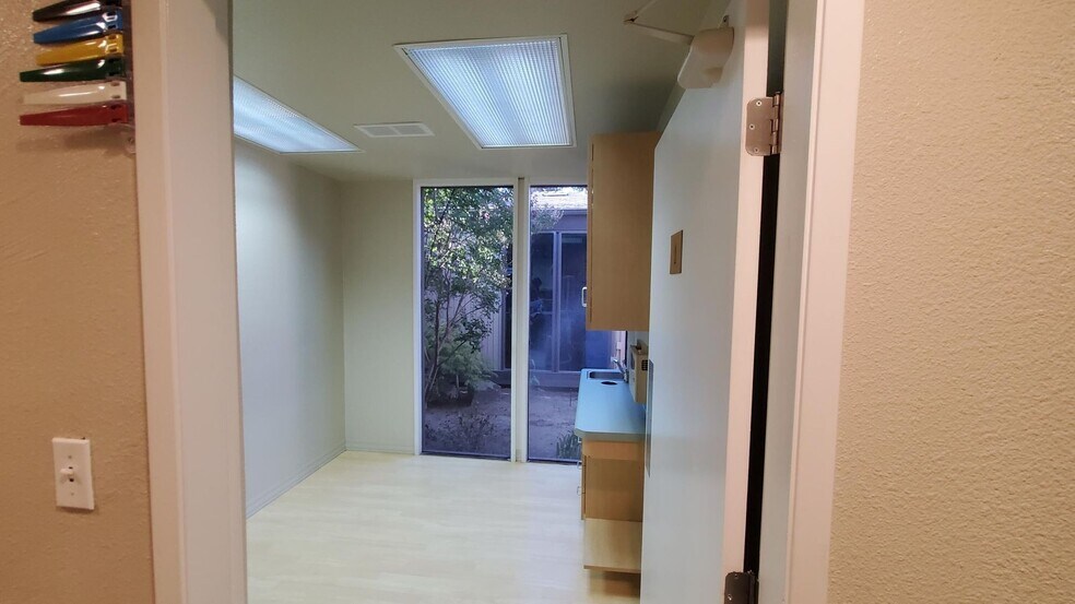 More Photos Of 2740 W Main St, Visalia Medical For Lease