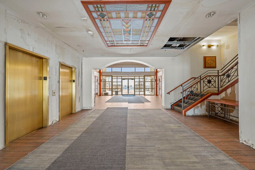 More Photos Of 3 Crowne Point Ct, Sharonville Office For Sale