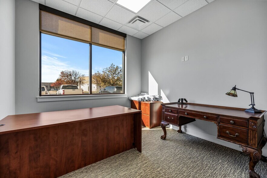 More Photos Of 151 Players Cir, Southlake Loft Creative Space For Lease