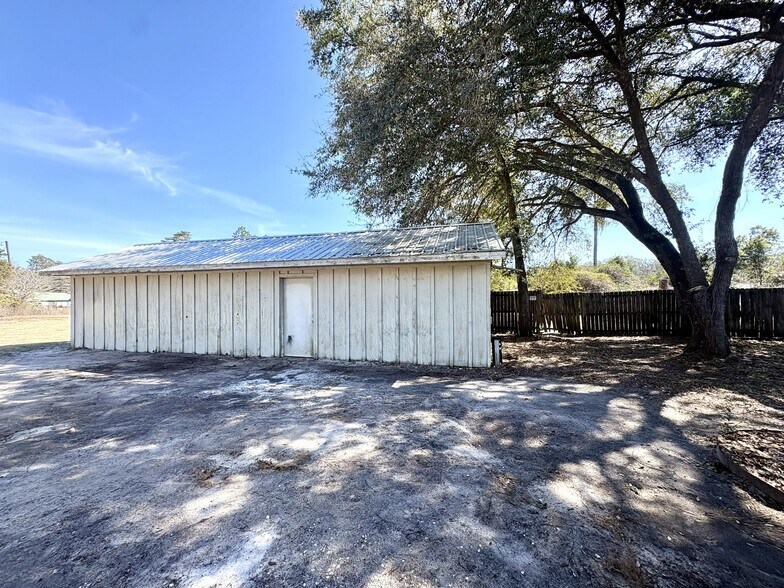 More Photos Of 3215 Crawfordville Hwy, Crawfordville Convenience Store For Lease