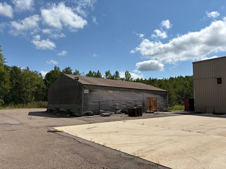 More Photos Of 555 W 25th St, Hibbing Manufacturing For Sale