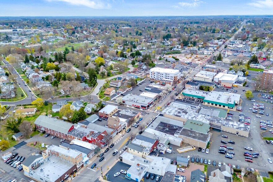 More Photos Of 124 S York Rd, Hatboro Office For Sale