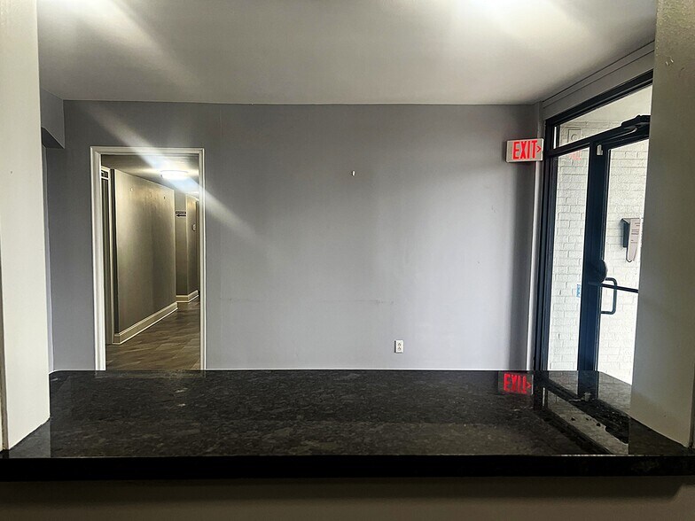 More Photos Of 401 Depot St NW, Christiansburg Medical For Lease