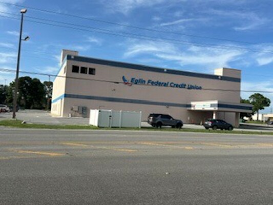 More Photos Of 320 E Miracle Strip Pky, Mary Esther General Retail For Sale
