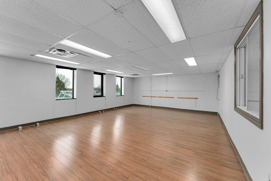 More Photos Of 10 Binnington Crt, Kingston Distribution For Sale