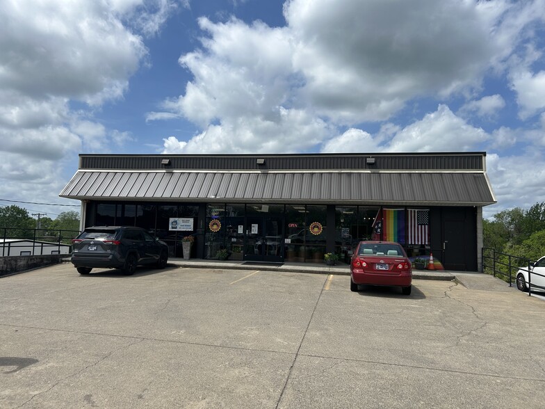 More Photos Of 3844 Dickerson Pike, Nashville Flex For Lease