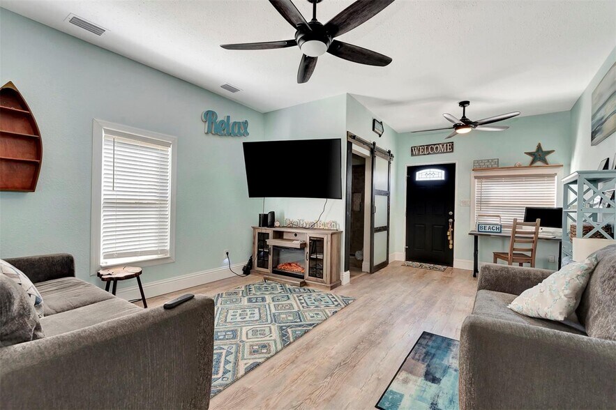 More Photos Of 403 Herbert St, Port Orange Specialty For Sale