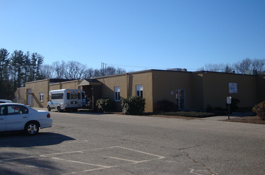 More Photos Of 50 Walton St, Attleboro Manufacturing For Lease