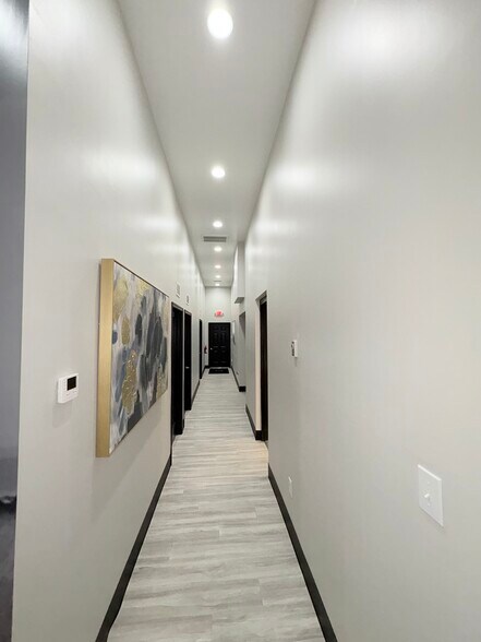 More Photos Of 1772 General Booth Blvd, Virginia Beach Flex For Lease