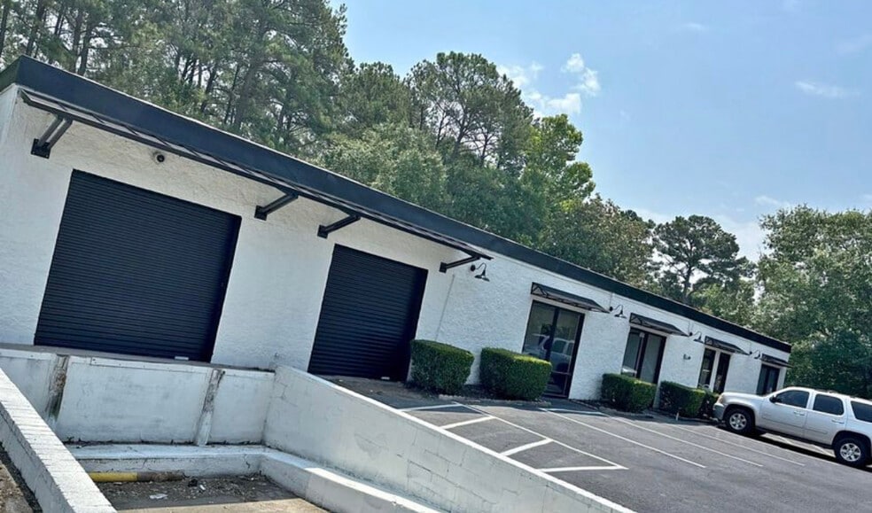 More Photos Of 3038 McNaughton Dr, Columbia Light Distribution For Sale
