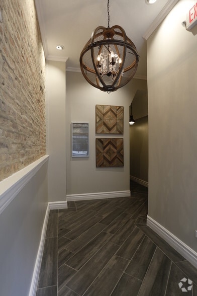 More Photos Of 234 S Wabash Ave, Chicago Office For Lease