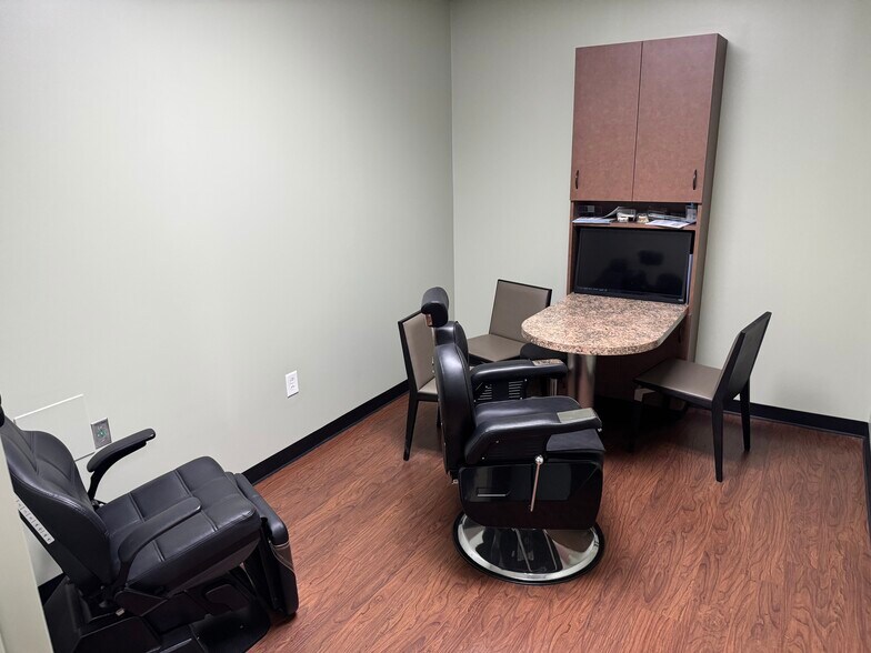 More Photos Of 10965 Winds Crossing Dr, Charlotte Medical For Sale