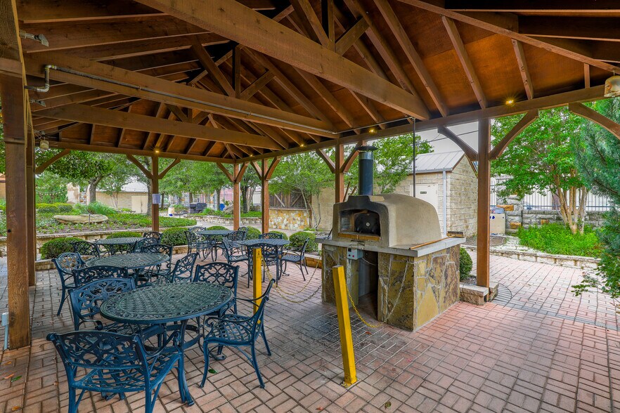 More Photos Of 119 N Main St, Jacksboro Hospitality For Sale