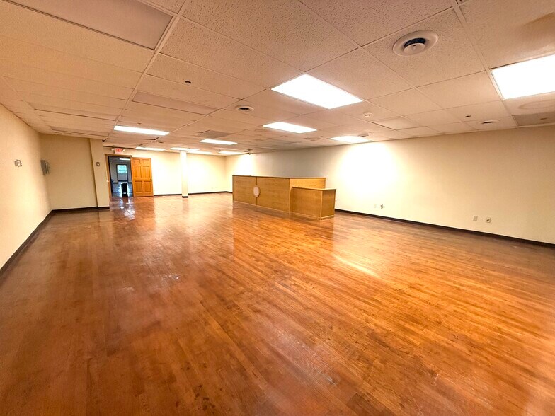 More Photos Of 1225 7th St, Columbus Manufacturing For Lease