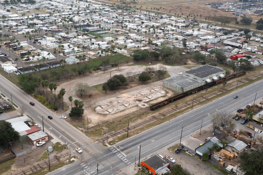 More Photos Of 101 N Val Verde Rd, Donna Warehouse For Sale